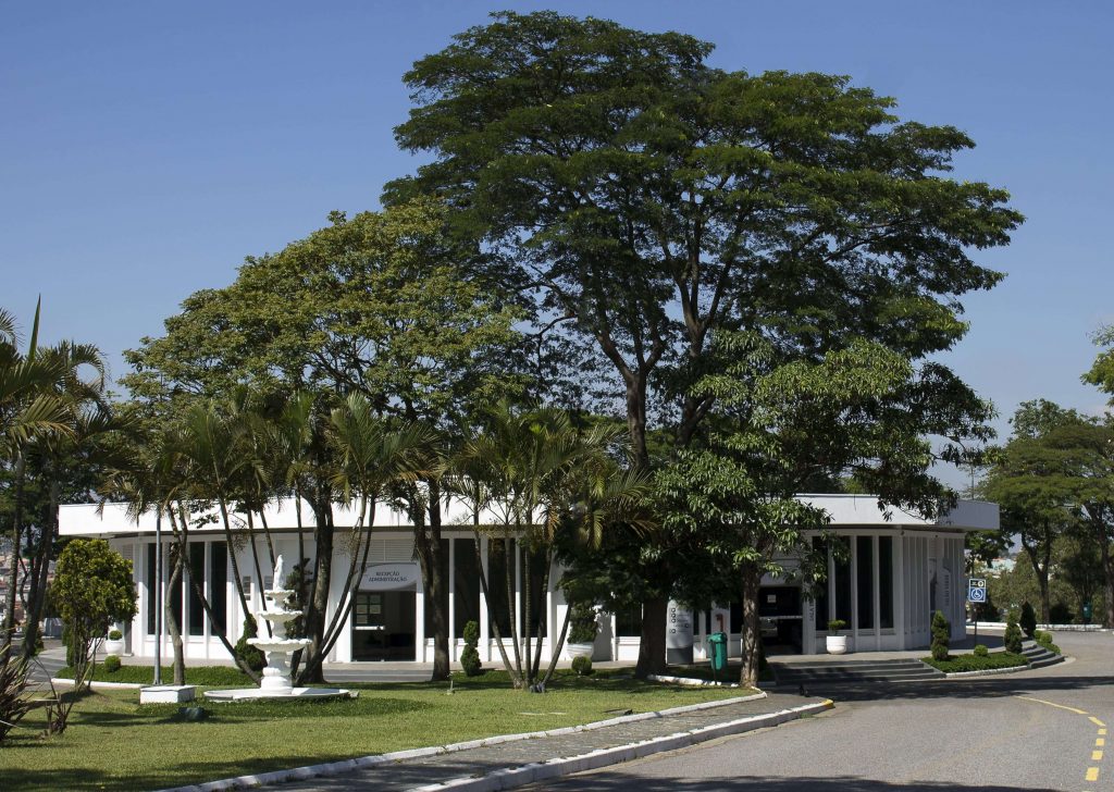 Coroas de flores no Floricultura Cemitério Memorial Jardim - Santo André